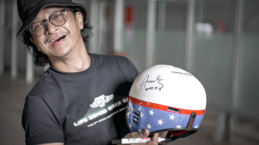 Troopercustom berkolaborasi dengan Andy Rif TX-80 helmet